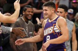 麻将胡了-格雷森·艾伦创造太陽(yáng)队单场三(sān)分(fēn)球(qiú)命(mìng)中(zhōng)數(shù)纪录