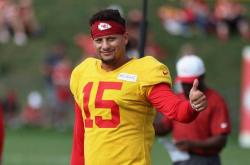 麻将胡了2-马霍姆斯新赛季体重曝光，强势回应罗杰斯争议