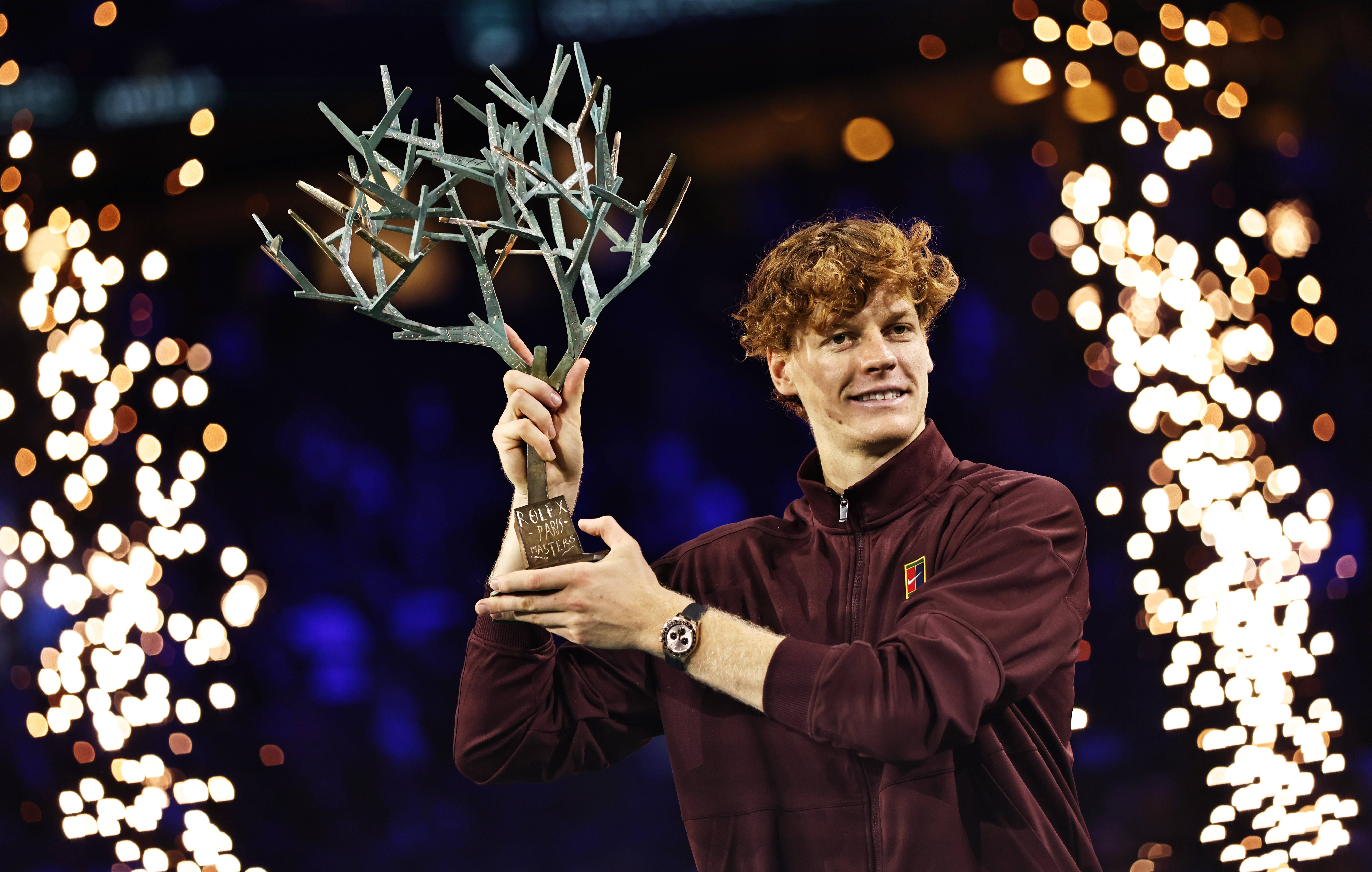 巴黎网球大师赛：辛纳夺冠