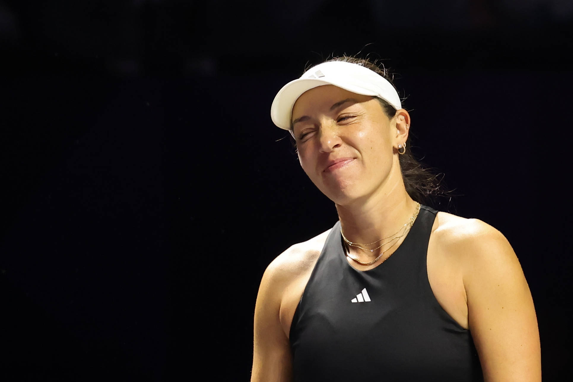 （体育）网球——WTA年终总决赛：萨巴伦卡胜佩古拉