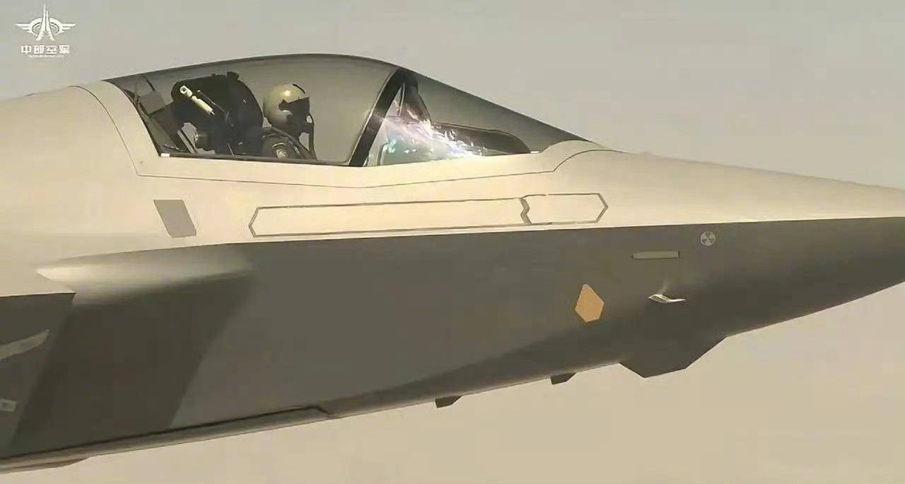 美国军火商不装了：如果中国歼-35真装了涡扇19，将是F-35的噩梦